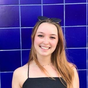 Meet your Posher, Flora